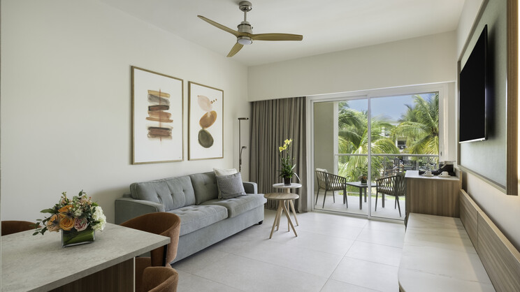 Preferred Club Premium Suite Garden View